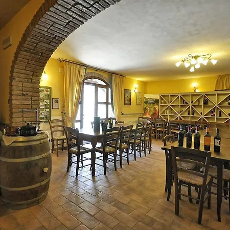Vernazzano Basso Sleeps 6 T241021 *