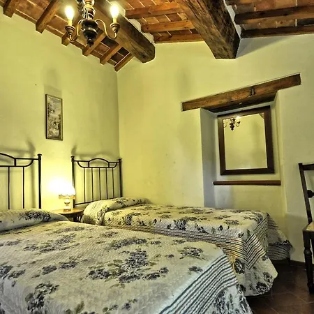 Vernazzano Basso Sleeps 6 T241021 Апартаменты *